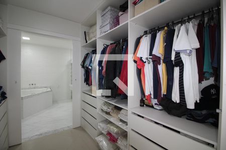 Casa de condomínio à venda com 560m², 4 quartos e 2 vagasCloset da Suíte 3