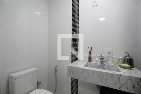 Casa de condomínio à venda com 560m², 4 quartos e 2 vagasBanheiro da Suíte 4