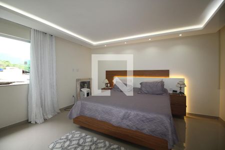 Casa de condomínio à venda com 560m², 4 quartos e 2 vagasSuíte 3