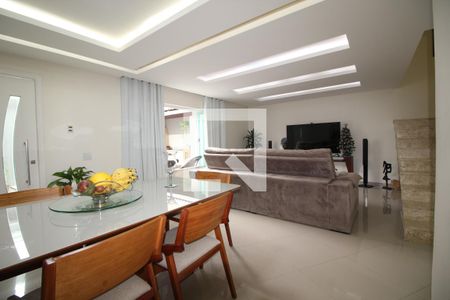 Sala 1 de casa de condomínio à venda com 4 quartos, 560m² em Jacarepaguá, Rio de Janeiro