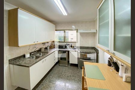 Apartamento à venda com 161m², 4 quartos e 3 vagas