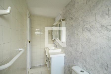 Banheiro de apartamento para alugar com 2 quartos, 69m² em Taquara, Rio de Janeiro