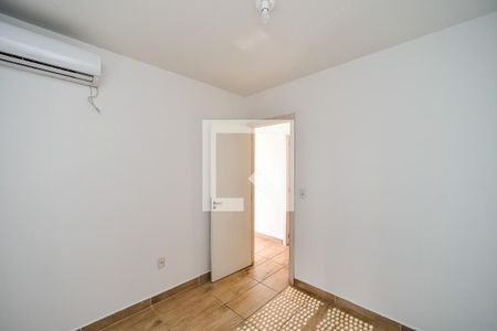 Quarto 1 de apartamento para alugar com 2 quartos, 60m² em Sarandi, Porto Alegre