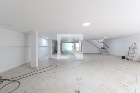 Casa de condomínio à venda com 529m², 4 quartos e 6 vagas Casa de condomínio à venda com 529m², 4 quartos e 6 vagasGaragem