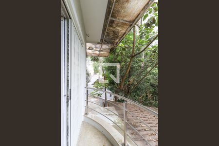 Casa de condomínio à venda com 529m², 4 quartos e 6 vagas Casa de condomínio à venda com 529m², 4 quartos e 6 vagasVaranda Suíte 3