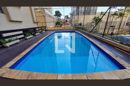 Apartamento à venda com 100m², 3 quartos e 2 vagas Apartamento à venda com 100m², 3 quartos e 2 vagasÁrea comum - Piscina