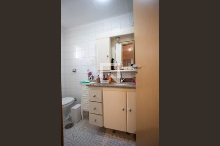 Apartamento à venda com 100m², 3 quartos e 2 vagas Apartamento à venda com 100m², 3 quartos e 2 vagasBanheiro da Suíte