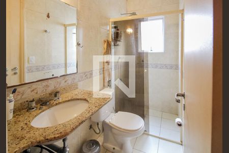 Casa à venda com 135m², 4 quartos e 2 vagas Casa à venda com 135m², 4 quartos e 2 vagasBanheiro