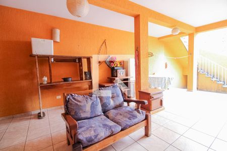 Casa à venda com 135m², 4 quartos e 2 vagas Casa à venda com 135m², 4 quartos e 2 vagasÁrea externa