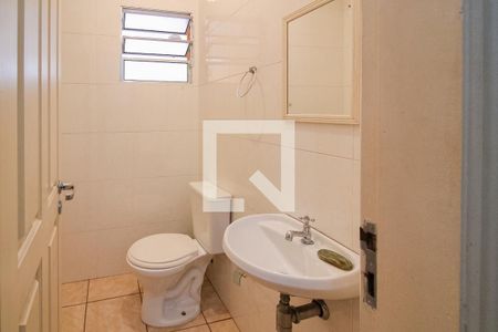 Casa à venda com 135m², 4 quartos e 2 vagas Casa à venda com 135m², 4 quartos e 2 vagasBanheiro de Serviço