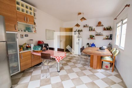 Casa à venda com 135m², 4 quartos e 2 vagas Casa à venda com 135m², 4 quartos e 2 vagasCozinha