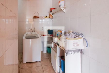 Casa à venda com 135m², 4 quartos e 2 vagas Casa à venda com 135m², 4 quartos e 2 vagasLavanderia