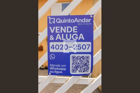 Casa à venda com 135m², 4 quartos e 2 vagas Casa à venda com 135m², 4 quartos e 2 vagasPlaquinha