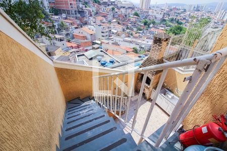 Casa à venda com 135m², 4 quartos e 2 vagas Casa à venda com 135m², 4 quartos e 2 vagasÁrea externa