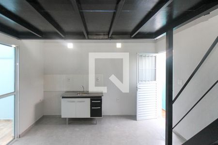 Sala e Cozinha de kitnet/studio para alugar com 1 quarto, 41m² em Vila Bela, São Paulo