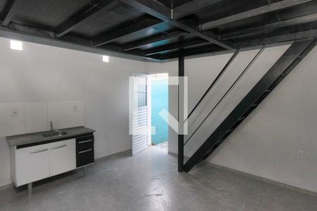 Sala e Cozinha de kitnet/studio para alugar com 1 quarto, 41m² em Vila Bela, São Paulo