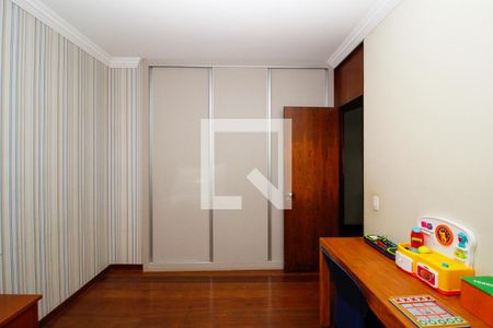 Apartamento à venda com 260m², 4 quartos e 3 vagasQuarto 2