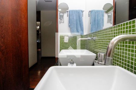 Apartamento à venda com 260m², 4 quartos e 3 vagasBanheiro