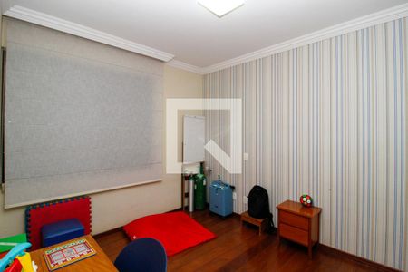 Apartamento à venda com 260m², 4 quartos e 3 vagasQuarto 2