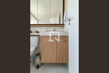 Apartamento à venda com 71m², 3 quartos e 1 vagaSuíte - Banheiro