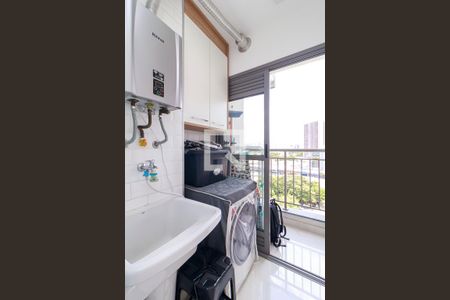 Apartamento à venda com 71m², 3 quartos e 1 vagaÁrea de Serviço