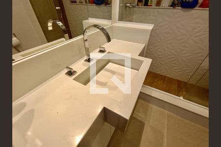 Apartamento à venda com 114m², 3 quartos e 1 vagaBanheiro social