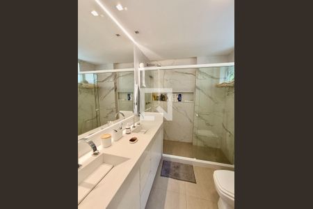 Apartamento à venda com 114m², 3 quartos e 1 vagaSuíte banheiro