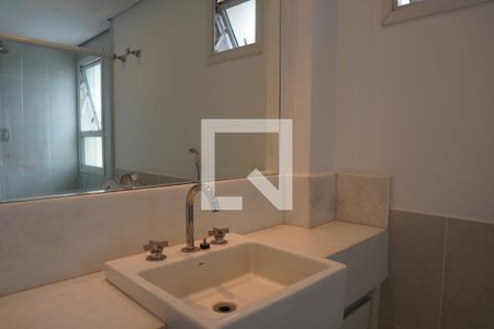 Apartamento à venda com 532m², 6 quartos e 5 vagasBanheiro da Suite 3 