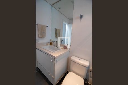 Casa à venda com 200m², 3 quartos e 2 vagasBanheiro da Suíte