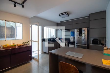 Casa à venda com 200m², 3 quartos e 2 vagasCozinha