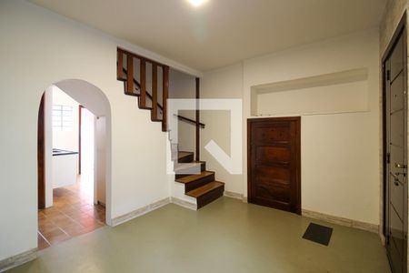 Sala de casa à venda com 2 quartos, 120m² em Cerqueira César, São Paulo