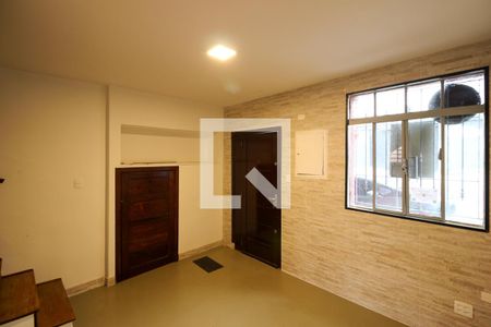 Sala de casa à venda com 2 quartos, 120m² em Cerqueira César, São Paulo