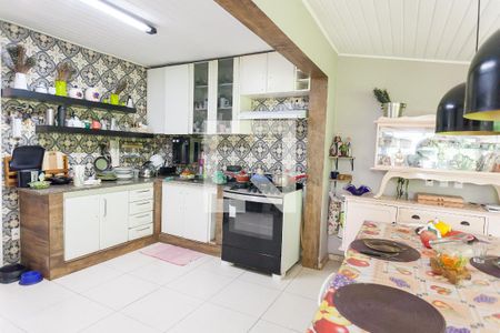 Casa de condomínio à venda com 450m², 4 quartos e 2 vagasCozinha