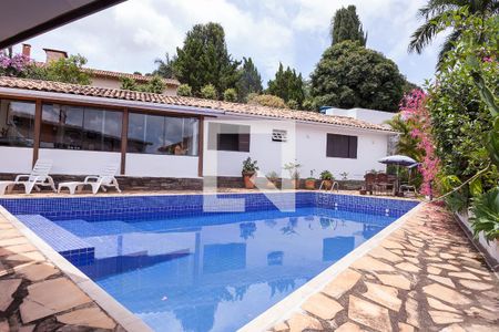Casa de condomínio à venda com 450m², 4 quartos e 2 vagasPiscina