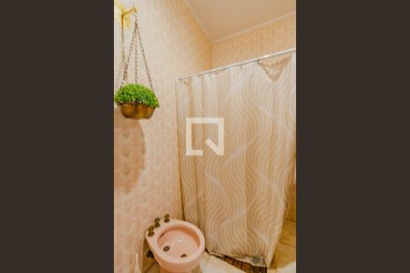 Casa à venda com 250m², 4 quartos e 5 vagas Casa à venda com 250m², 4 quartos e 5 vagasBanheiro do Quarto 3