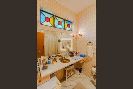 Casa à venda com 250m², 4 quartos e 5 vagas Casa à venda com 250m², 4 quartos e 5 vagasBanheiro do Quarto 3