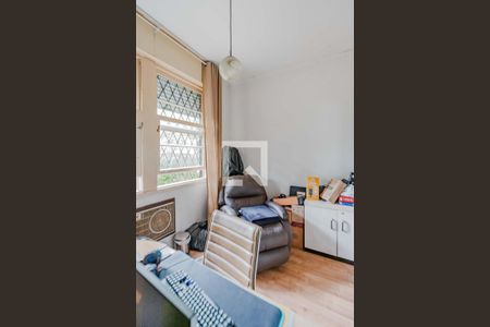 Casa à venda com 250m², 4 quartos e 5 vagas Casa à venda com 250m², 4 quartos e 5 vagasQuarto 1