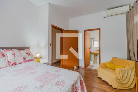 Casa à venda com 250m², 4 quartos e 5 vagas Casa à venda com 250m², 4 quartos e 5 vagasQuarto 2