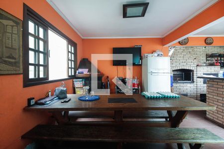 Casa à venda com 300m², 1 quarto e 10 vagas Casa à venda com 300m², 1 quarto e 10 vagasCozinha e Área da Churrasqueira