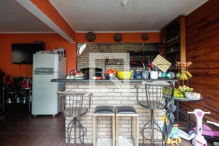 Casa à venda com 300m², 1 quarto e 10 vagas Casa à venda com 300m², 1 quarto e 10 vagasCozinha e Área da Churrasqueira