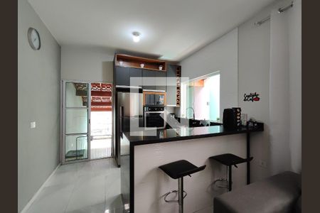 Casa para alugar com 130m², 2 quartos e 2 vagasCozinha