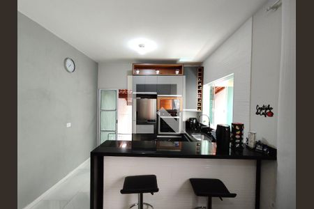 Casa para alugar com 130m², 2 quartos e 2 vagasCozinha