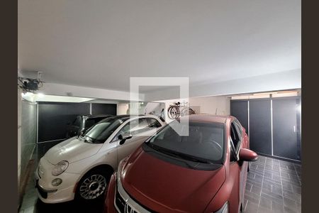 Casa à venda com 226m², 4 quartos e 4 vagasGaragem