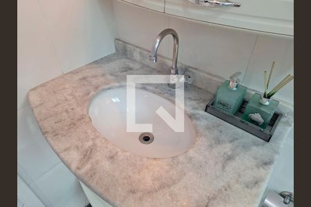 Casa à venda com 226m², 4 quartos e 4 vagasBanheiro