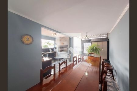 Casa à venda com 226m², 4 quartos e 4 vagasChurrasqueira