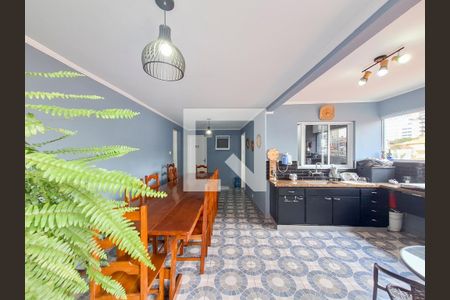 Casa à venda com 226m², 4 quartos e 4 vagasChurrasqueira