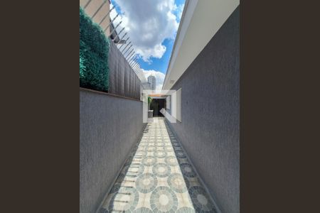 Casa à venda com 226m², 4 quartos e 4 vagasLateral