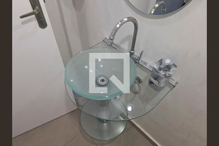 Casa à venda com 226m², 4 quartos e 4 vagasBanheiro salão