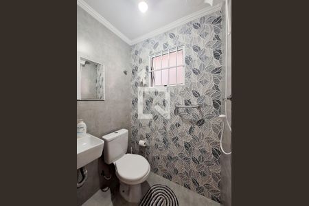 Casa à venda com 226m², 4 quartos e 4 vagasBanheiro de serviço