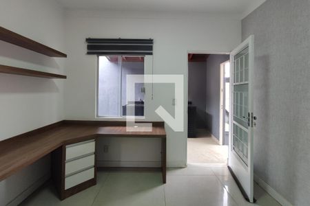 Casa para alugar com 160m², 3 quartos e 4 vagasEscritório